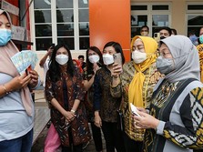 Kunjungi Jawa Timur, Menaker Harap BSU Bermanfaat bagi Pekerj