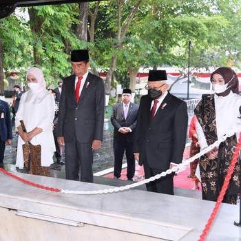 Khidmatnya, Jokowi Pimpin Upacara Hari Kesaktian Pancasila