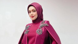 Siti Nurhaliza Turun Tangan Bantu Hetty Koes Endang Saat Disomasi