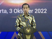 Jokowi: Jangan Sampai Ada Pabrik Besar, Lingkungannya Miskin!