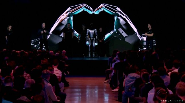Ngeri! Perusahaan Ini Mulai Latih Robot Manusia Jadi Kurir Barang