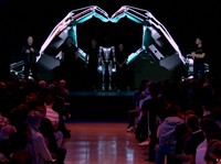 Ngeri! Perusahaan Ini Mulai Latih Robot Manusia Jadi Kurir Barang