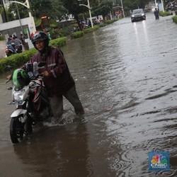 19 RT di Jakarta Kebanjiran, Ketinggian Mencapai 1 Meter