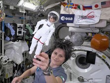Alasan NASA Kurangi Misi Astronaut Perempuan di Luar Angkasa