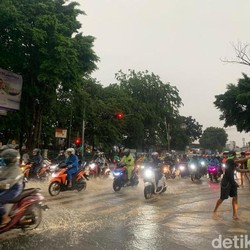 Hujan Ekstrem Sampai Kapan? Simak Prakiraan Cuaca BMKG