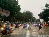 Hujan Ekstrem Sampai Kapan? Simak Prakiraan Cuaca BMKG