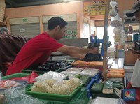 Hadoh! BBM Effect Ngeri, Pedagang di Pasar Menangis
