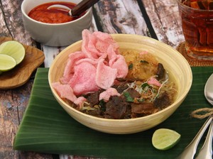Lamaknyo! Soto Padang Isian Daging Goreng Ada di 5 Tempat Makan Ini