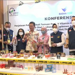 Awas Jangan Beli 16 Kosmetik Berbahaya, Ada Merek Terkenal