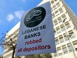 Chaos! Negara Kurang Uang, Warga Serbu Bank Tarik Tabungan