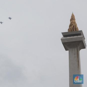 Langit Monas Ramai Jet Tempur Berseliweran, Ada Apa?
