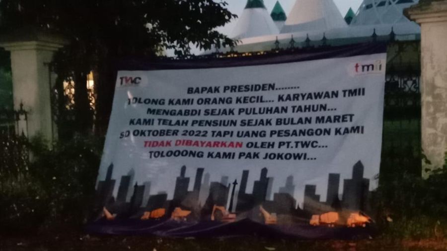 Sejumlah pihak yang mengaku sebagai pensiunan karyawan TMII meminta pesangonnya cair.