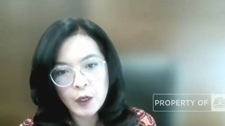 Direktur Keuangan dan Investasi PT SMI, Syilvi J. Gani di acara Webinar Road To Creative Infrastructure Financing ( CreatIFF ) Tahun 2022 Sektor Sumber Daya Air.