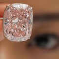 Berlian Pink Mirip Punya Ratu Elizabeth Dilelang Rp318 Miliar