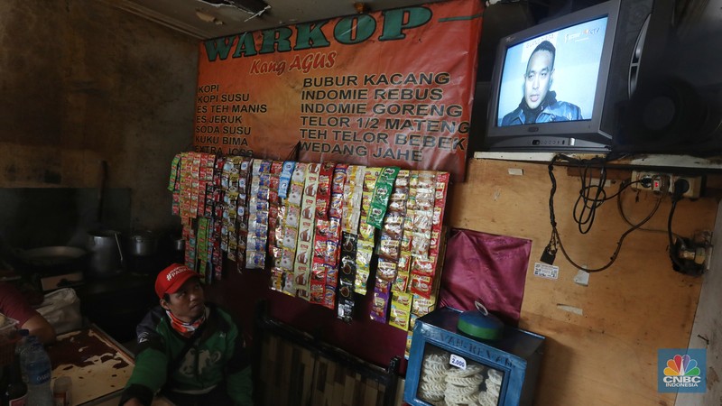 Jabodetabek akan melaksanakan program Analog Switch Off (ASO) pada 2 November 2022 mendatang. Jadwal ini mundur dari yang seharusnya dilakukan besok 5 Oktober 2022. (CNBC Indonesia/Andrean Kristianto) Jabodetabek akan melaksanakan program Analog Switch Off (ASO) pada 2 November 2022 mendatang. Jadwal ini mundur dari yang seharusnya dilakukan besok 5 Oktober 2022. (CNBC Indonesia/Andrean Kristianto)