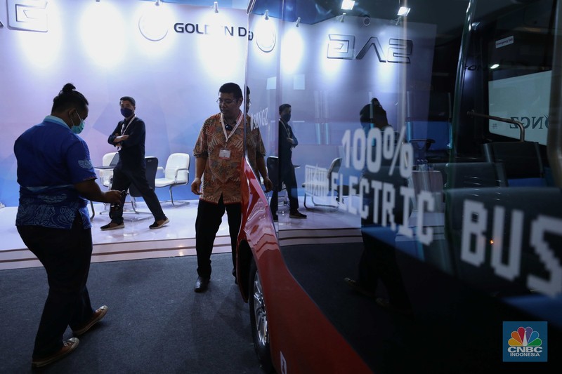 Pameran Busworld Southeast Asia 2022 di JIExpo Kemayoran Jakarta, Kamis (6/10/2022). Pameran bus terbesar di Asia Tenggara ini berlangsung pada 5 - 7 Oktober 2022. (CNBC Indonesia/Tri Susilo) Pameran Busworld Southeast Asia 2022 di JIExpo Kemayoran Jakarta, Kamis (6/10/2022). Pameran bus terbesar di Asia Tenggara ini berlangsung pada 5 - 7 Oktober 2022. (CNBC Indonesia/Tri Susilo)