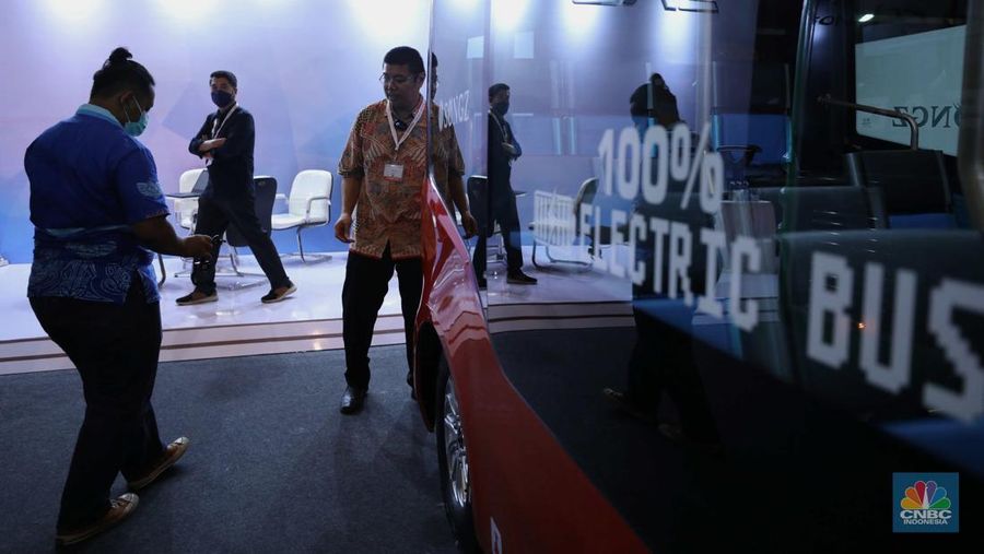 Pameran Busworld Southeast Asia 2022 di JIExpo Kemayoran Jakarta, Kamis (6/10/2022). Pameran bus terbesar di Asia Tenggara ini berlangsung pada 5 - 7 Oktober 2022. (վ/Tri Susilo)