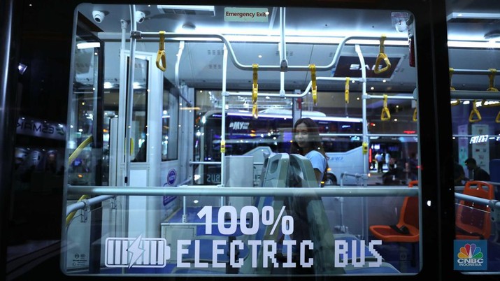 Pameran Busworld Southeast Asia 2022 di JIExpo Kemayoran Jakarta, Kamis (6/10/2022). Pameran bus terbesar di Asia Tenggara ini berlangsung pada 5 - 7 Oktober 2022. Pameran Busworld Southeast Asia 2022 di JIExpo Kemayoran Jakarta, Kamis (6/10/2022). Pameran bus terbesar di Asia Tenggara ini berlangsung pada 5 - 7 Oktober 2022. (CNBC Indonesia/Tri Susilo)