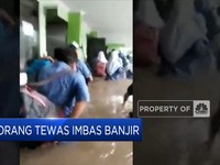 Tembok MTSN 19 Pondok Labu Ambruk Imbas Banjir, 3 Orang Tewas