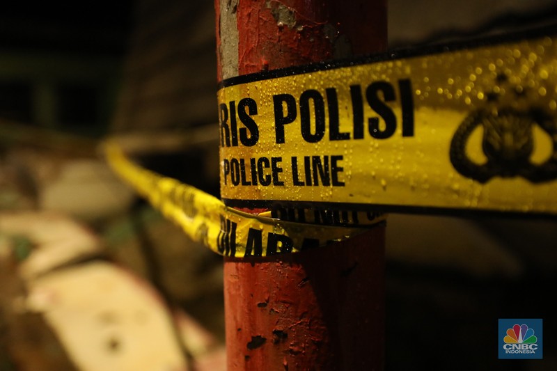 Tembok Roboh MTsN 19 Peristiwa tembok roboh terjadi di Madrasah Tsanawiyah Negeri (MTsN) 19 Pondok Labu, Cilandak, Jakarta Selatan. (CNBC Indonesia/Tri Susilo)