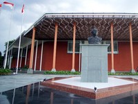 Jokowi Resmikan Terminal VVIP Bandara Halim Garapan WEGE