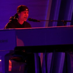 Justin Bieber Nyanyi di Pesta Crazy Rich Asia, Dibayar Rp160 Miliar