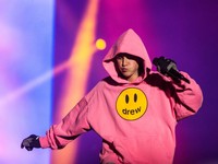 Justin Bieber Batalkan Sisa Jadwal Konser, Termasuk Jakarta