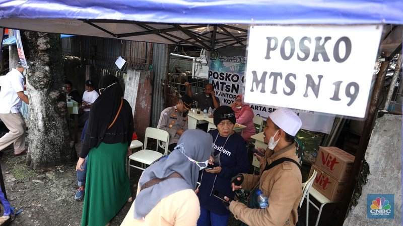 Suasana Terkini MTSN 19 Jakarta, Masih Penuh Lumpur. (CNBC IndonesiaTri Susilo) Suasana Terkini MTSN 19 Jakarta, Masih Penuh Lumpur. (CNBC IndonesiaTri Susilo)