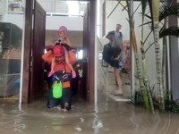 DKI Mulai Diguyur Hujan, Instal 5 Aplikasi Pemantau Banjir