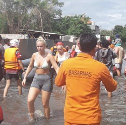 Seminyak Bali Darurat Banjir, 153 Turis Asing Dievakuasi