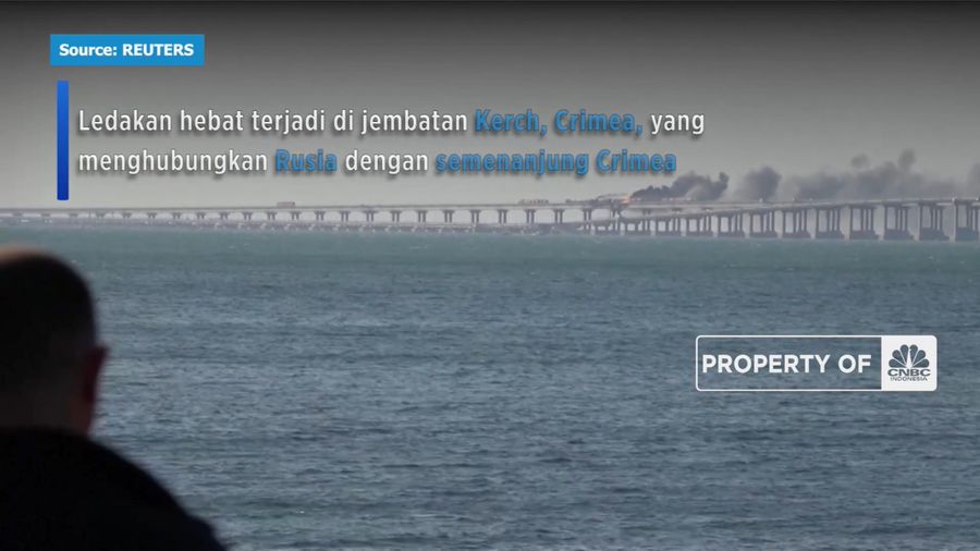 Detik-detik Ledakan Tanker Minyak di Jembatan Crimea!(CNBC Indonesia TV)