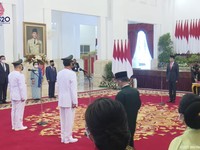 Jokowi Kukuhkan Gubernur & Wakil Gubernur DIY 2022-2027