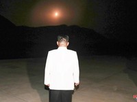 Kim Jong Un Tembak Rudal Korut 'Membabi Buta', Ini Alasannya