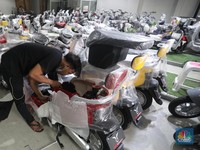 Jokowi Ngebut! Mau Tinggalkan Warisan 2 Juta Motor Listrik