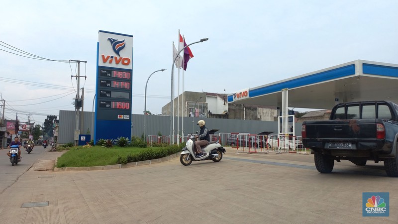 SPBU Vivo di kawasan Limo Depok, Jawa Barat, Selasa, (11/10/2022). (CNBC Indonesia/Muhammad Sabki) SPBU Vivo di kawasan Limo Depok, Jawa Barat, Selasa, (11/10/2022). (CNBC Indonesia/Muhammad Sabki)