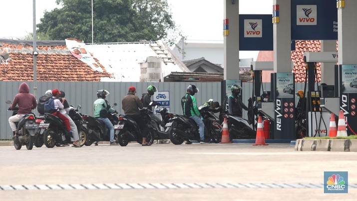 SPBU Vivo di kawasan Limo Depok, Jawa Barat, Selasa, (11/10/2022). (CNBC Indonesia/Muhammad Sabki) SPBU Vivo di kawasan Limo Depok, Jawa Barat, Selasa, (11/10/2022). (CNBC Indonesia/Muhammad Sabki)