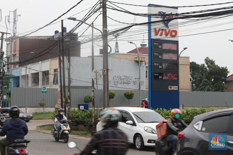 SPBU Vivo di kawasan Limo Depok, Jawa Barat, Selasa, (11/10/2022). (CNBC Indonesia/Muhammad Sabki) SPBU Vivo di kawasan Limo Depok, Jawa Barat, Selasa, (11/10/2022). (CNBC Indonesia/Muhammad Sabki)