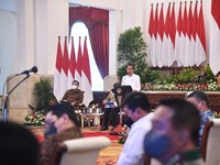 Apa yang Ditakutkan Jokowi Kejadian: Badai Besar Itu Datang!