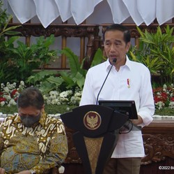 Dunia Kacau! Jokowi Ingatkan Menteri: Waspadai Potensi Krisis