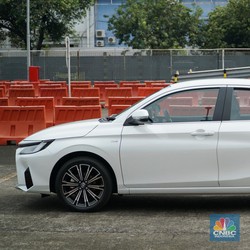 Sedan di RI Kurang Laku, Apa Alasan Toyota Rilis Model Baru?