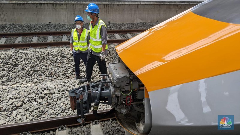 Kereta Cepat Indonesia China (KCIC). (վ/Emir Yanwardhana)