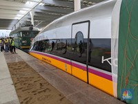Kereta Cepat JKT-BDG Meluncur Tahun Depan, Gimana Peluangnya?