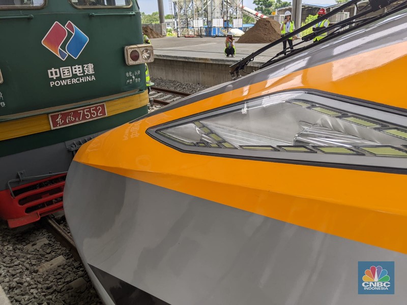 Kereta Cepat Indonesia China (KCIC). (CNBC Indonesia/Emir Yanwardhana) Kereta Cepat Indonesia China (KCIC). (CNBC Indonesia/Emir Yanwardhana)