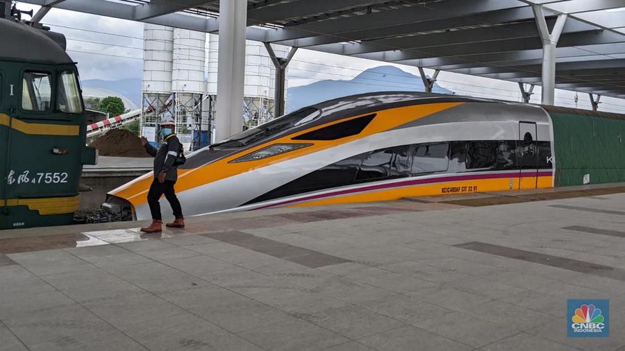 Kereta Cepat Indonesia China (KCIC). (CNBC Indonesia/Emir Yanwardhana)