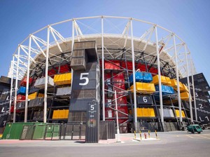 Unik! Stadion di Qatar Ini Dibangun dari Ratusan Peti Kemas Bekas