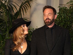 Jennifer Lopez Minta Hapus Nama Belakang Ben Affleck di Gugatan Cerai