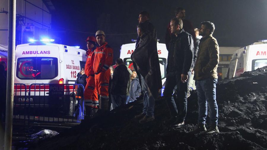 A general view of the coal mine after an explosion in Amasra in the northern Bartin province, Turkey October 14, 2022. Ihlas News Agency (IHA) via REUTERS ATTENTION EDITORS - THIS PICTURE WAS PROVIDED BY A THIRD PARTY. NO RESALES. NO ARCHIVES. TURKEY OUT. NO COMMERCIAL OR EDITORIAL SALES IN TURKEY. REFILE - CORRECTING DATE