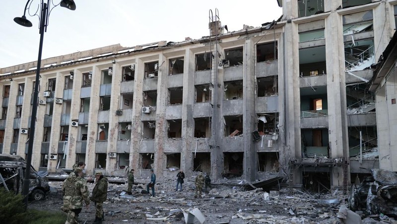 DONETSK, UKRAINE - OCTOBER 16: A view of the damaged Donetsk city administration building after shelling in Donetsk, Ukraine on October 16, 2022. No one was hurt despite the destruction. (Photo by Leon Klein/Anadolu Agency via Getty Images)
