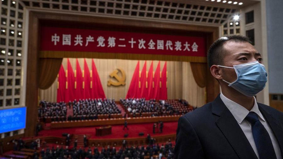 Chinese President Xi Jinping, former president Hu Jintao, Premier Li Keqiang, Chinese People's Political Consultative Conference (CPPCC) Chairman Wang Yang, and National People's Congress (NPC) Standing Committee Chairman Li Zhanshu arrive for the opening ceremony of the 20th National Congress of the Communist Party of China, at the Great Hall of the People in Beijing, China October 16, 2022. REUTERS/Thomas Peter