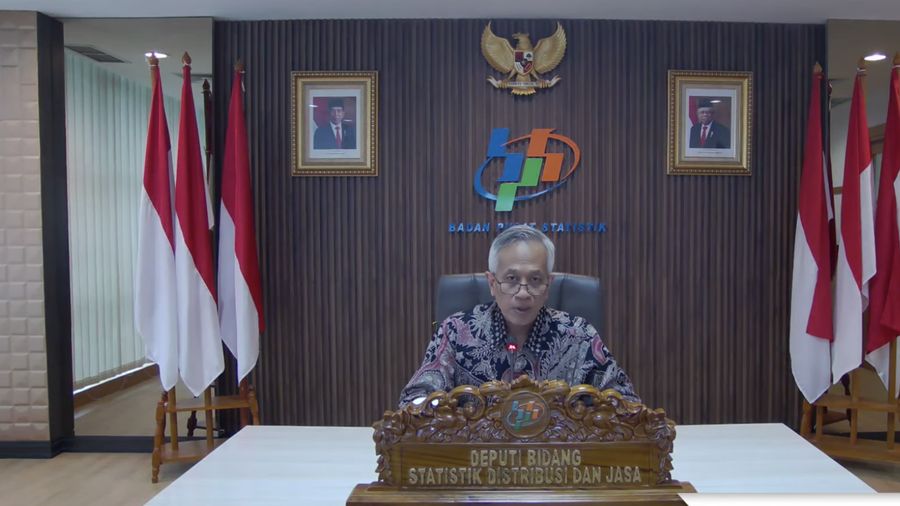 Deputi Bidang Statistik Distribusi dan Jasa Badan Pusat Statistik, Setianto memberikan keterangan pers mengenai terkait ekspor dan impor Indonesia September 2022 dan luas panen dan produksi padi di Indonesia 2022 (Angka Sementara), Jakarta, Senin (17/10/2022). (Tangkapan Layar Youtube BPS)
